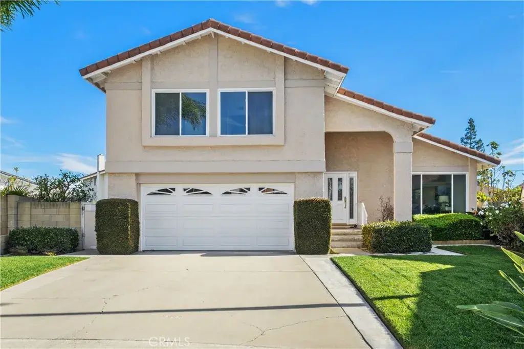 2210 E. Oshkosh Circle, Anaheim