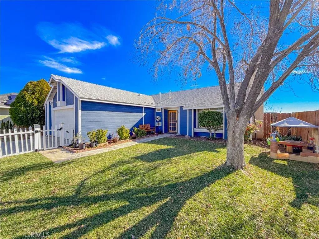 646 Twinberry Lane, Lancaster