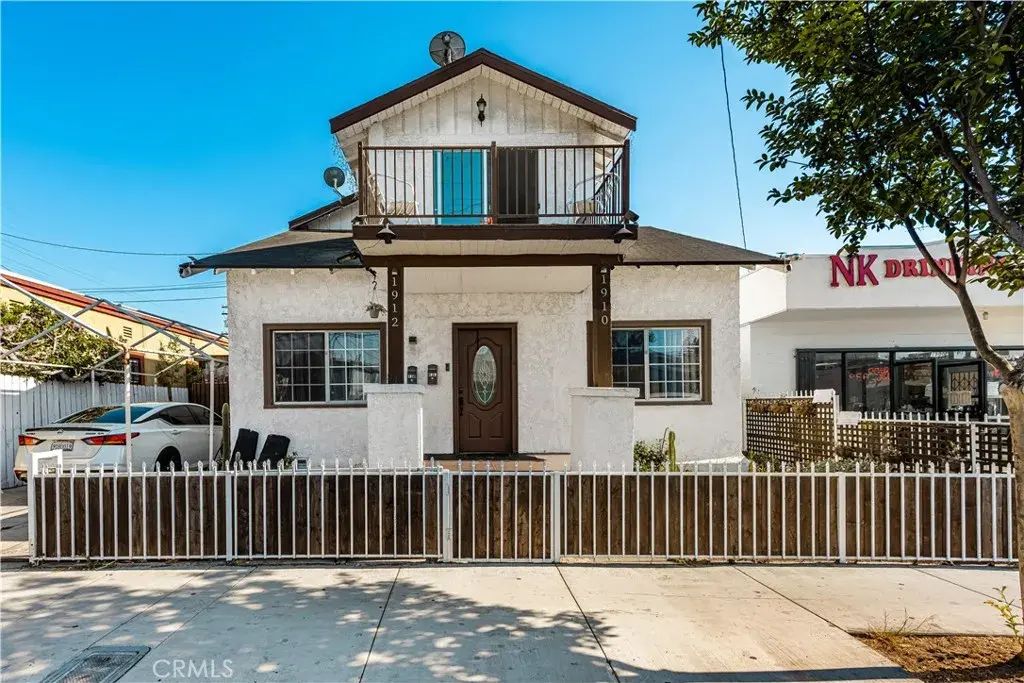 1912 E 10th, Long Beach