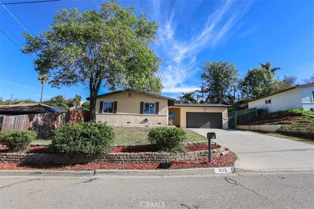 832 Magarian, Fallbrook