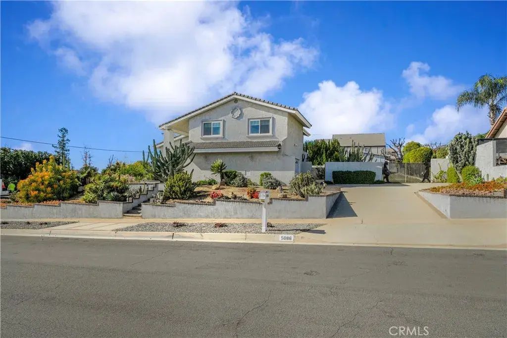 5086 Via Serena, Alta Loma