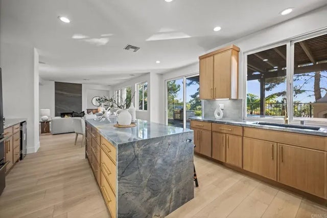 1689 Docena Road, Carlsbad