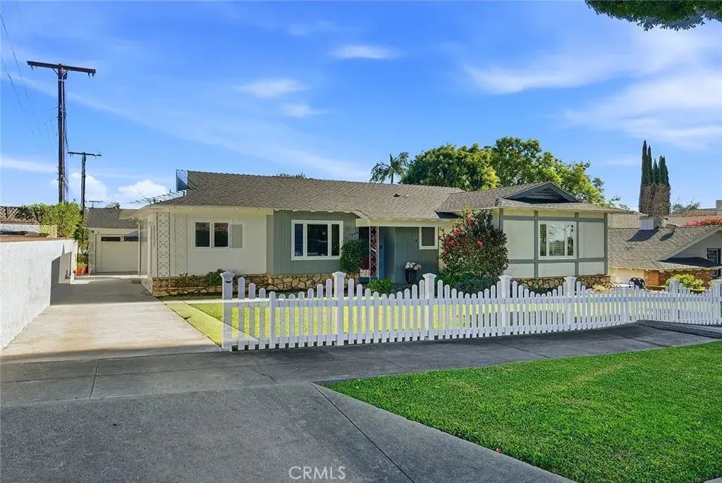 8046 California Avenue, Whittier