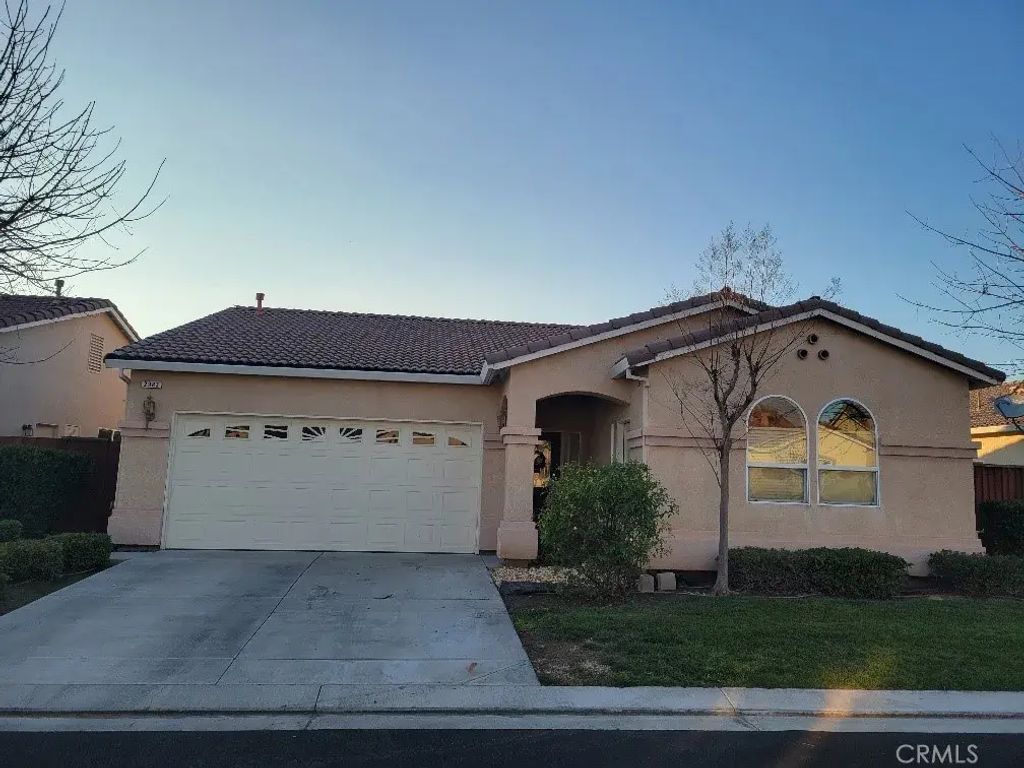 2983 La Vina, Los Banos
