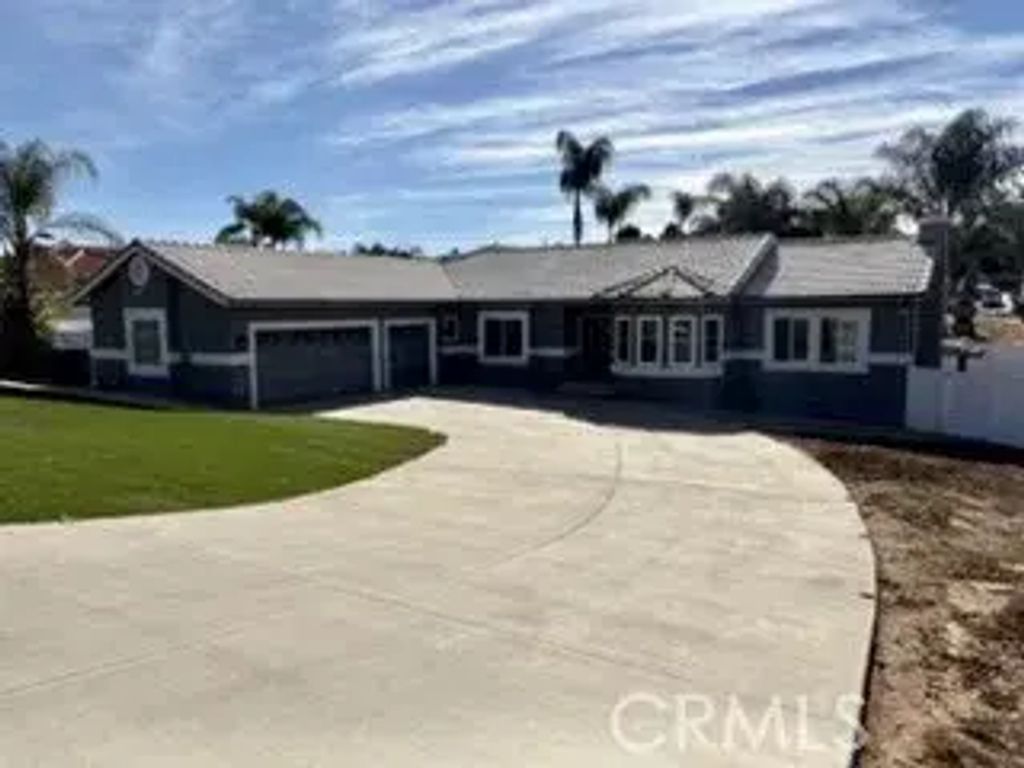 14445 Sunset Ridge, Riverside