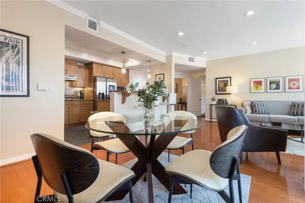 4821 Bakman Avenue 206, North Hollywood