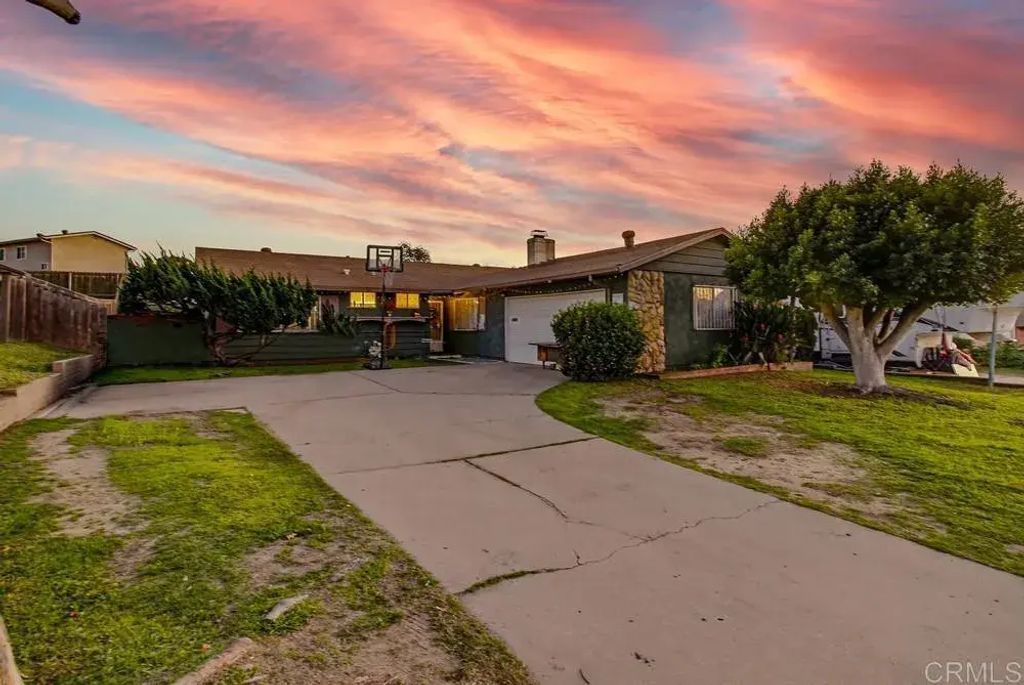 232 E Naples Street, Chula Vista