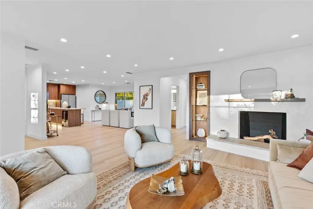 8372 Outland View Drive, Sun Valley