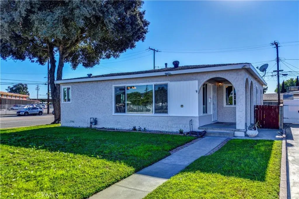 10722 Rose Hedge Drive, Whittier