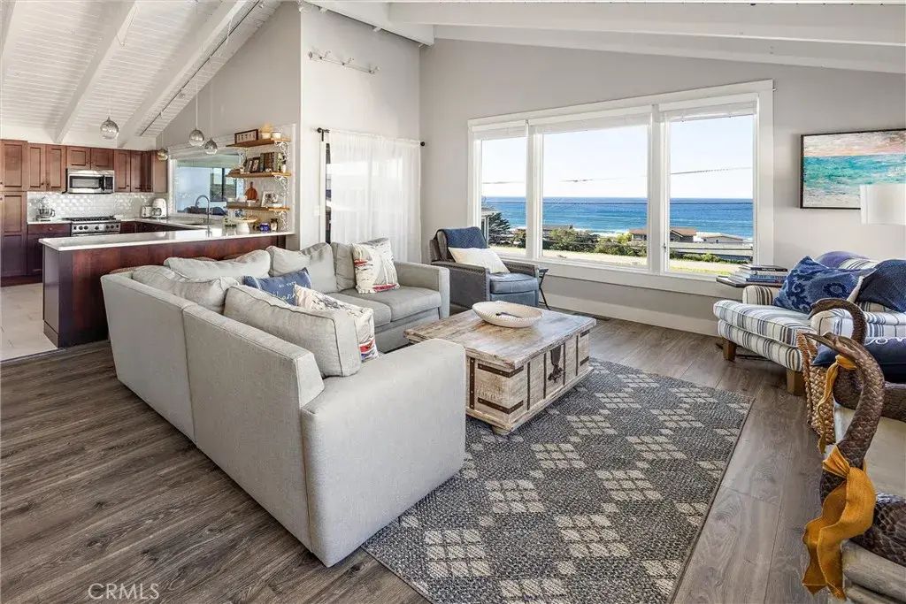 3372 Shearer, Cayucos