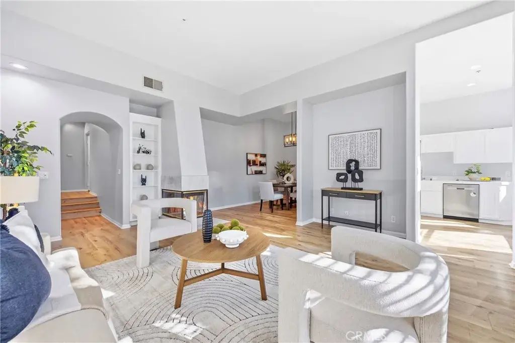 261 N Skyline, Thousand Oaks