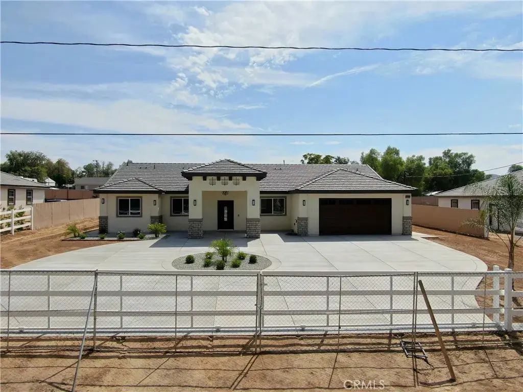 20553 Hunter, Perris