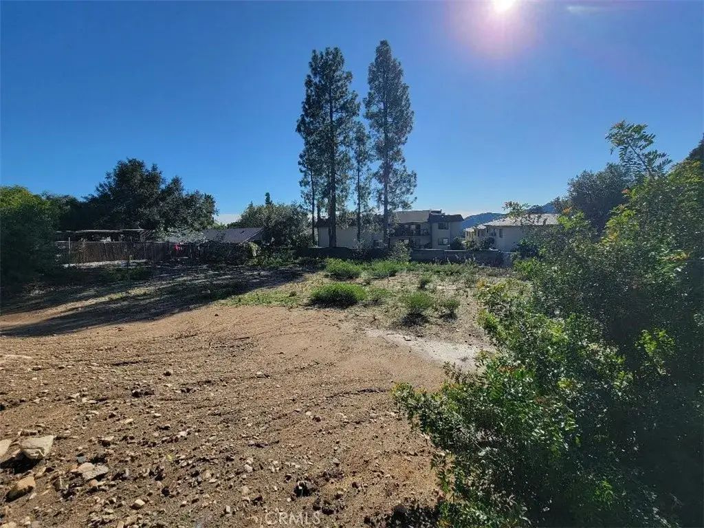 2442 Cross Street, La Crescenta