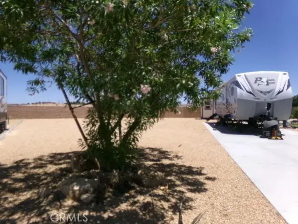 19348 Birdie Way, Apple Valley