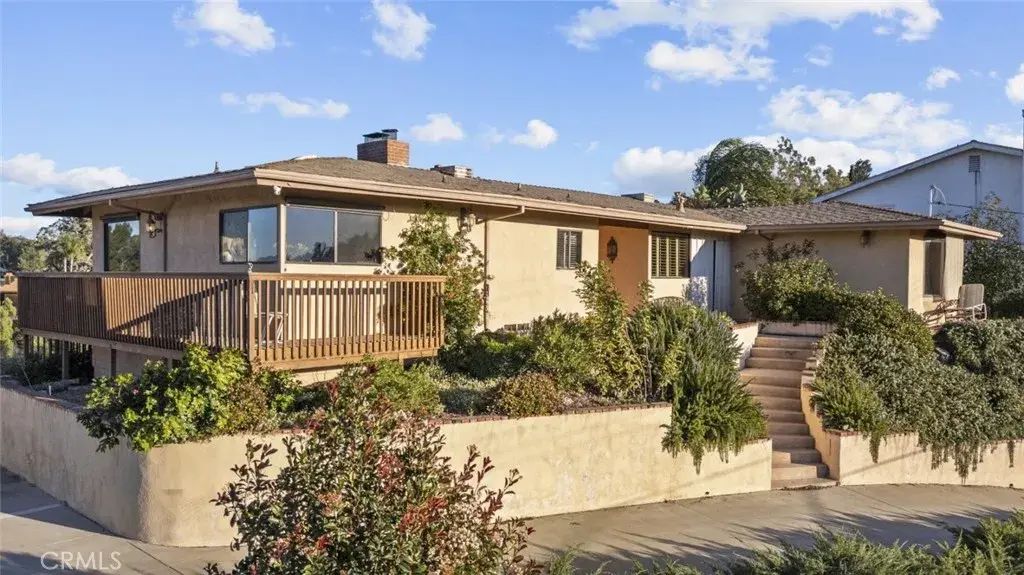 5120 Escobedo Drive, Woodland Hills