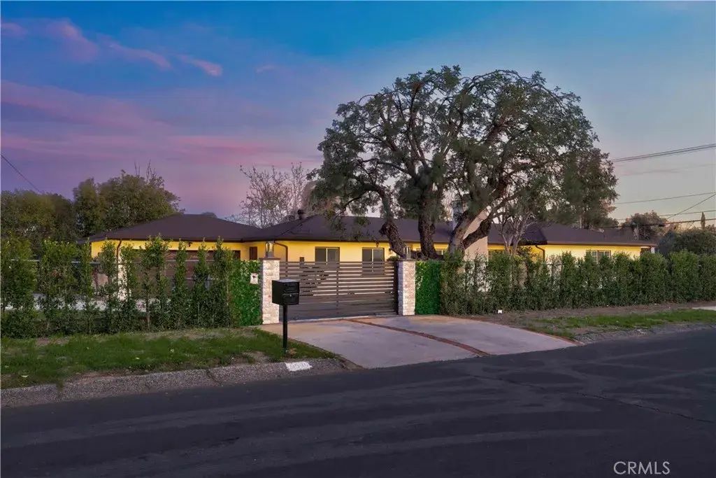 9506 Burnet, North Hills