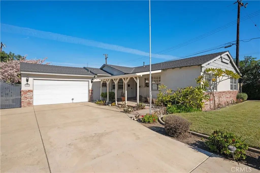 119 W Gladstone, Glendora