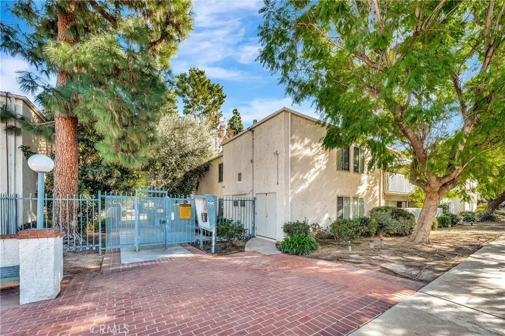 5700 Etiwanda Avenue 280, Tarzana