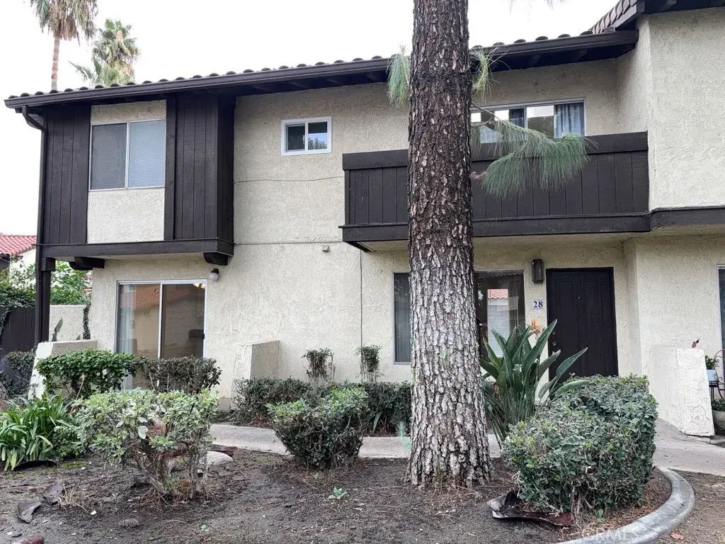 1097 Santo Antonio, Colton