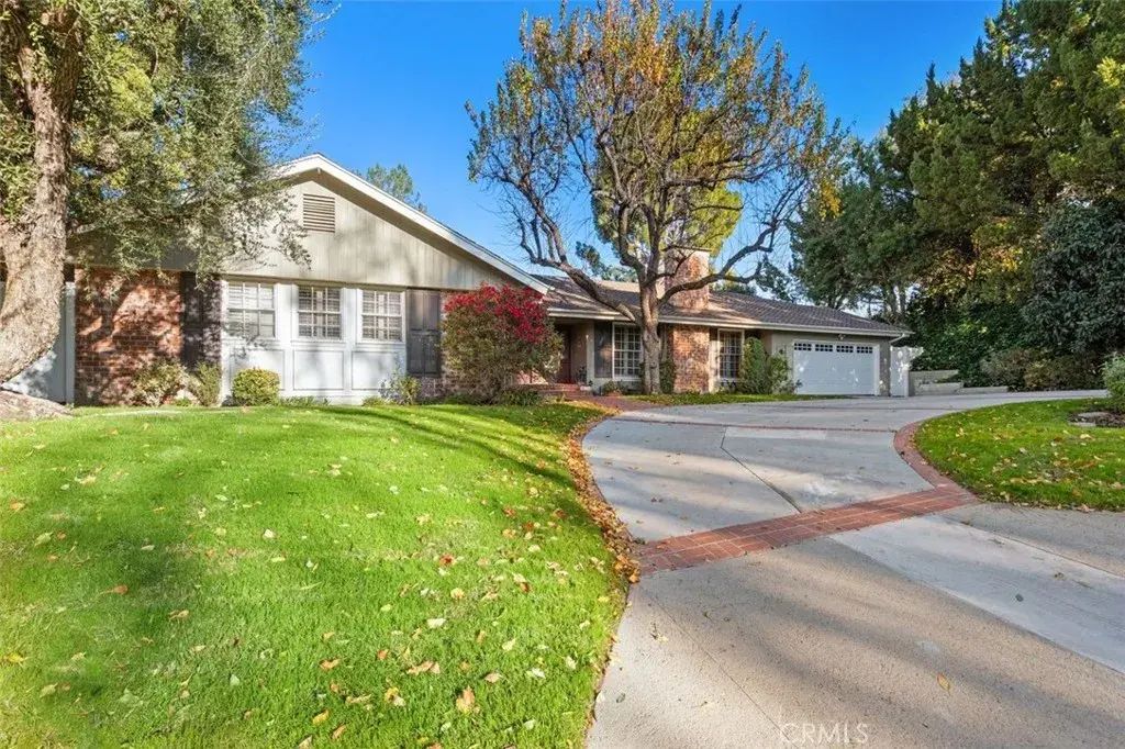 5068 Shirley, Tarzana