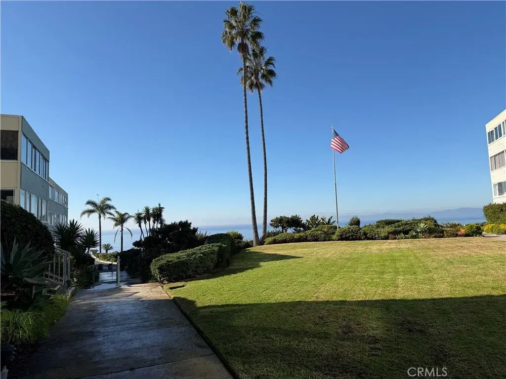 639 Paseo De La Playa 104, Redondo Beach