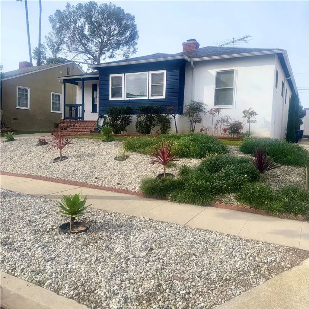 7407 Dunfield, Los Angeles