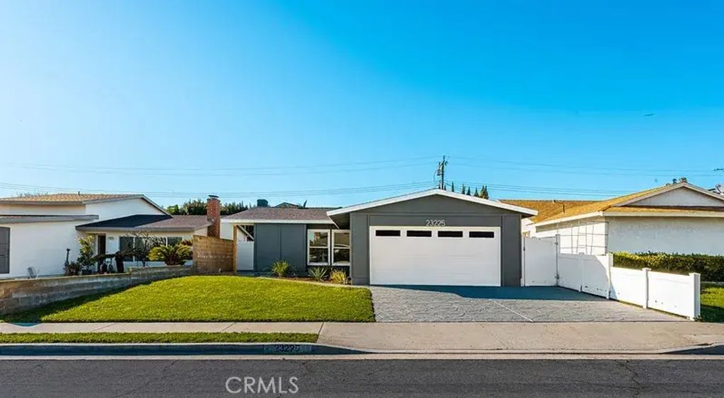 23225 Broadwell, Torrance