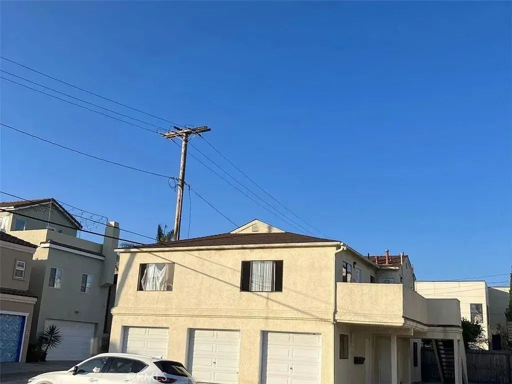 608 Olive Avenue, Huntington Beach