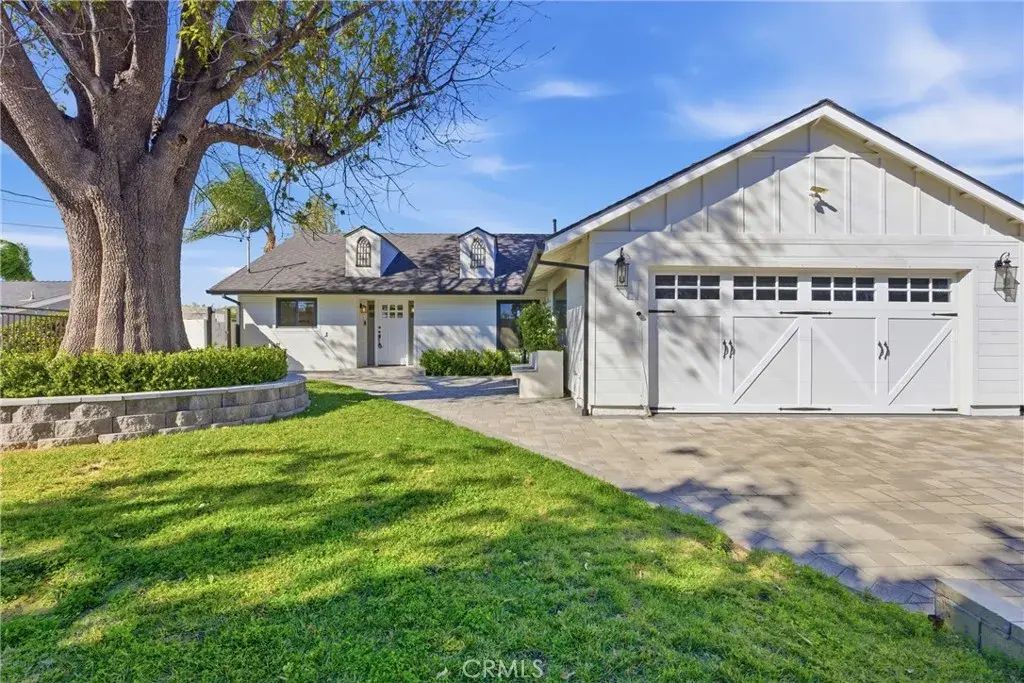 23417 Balmoral, West Hills