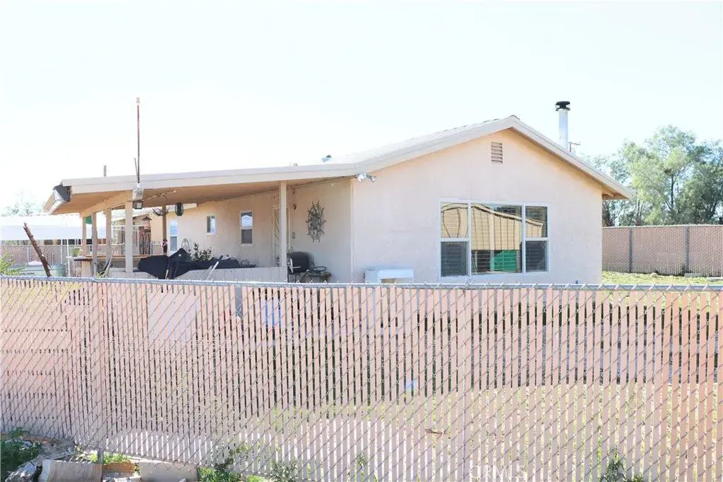 36162 Nashville Road, Newberry Springs