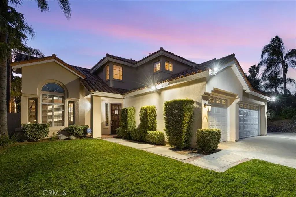 1000 Chantel, Corona