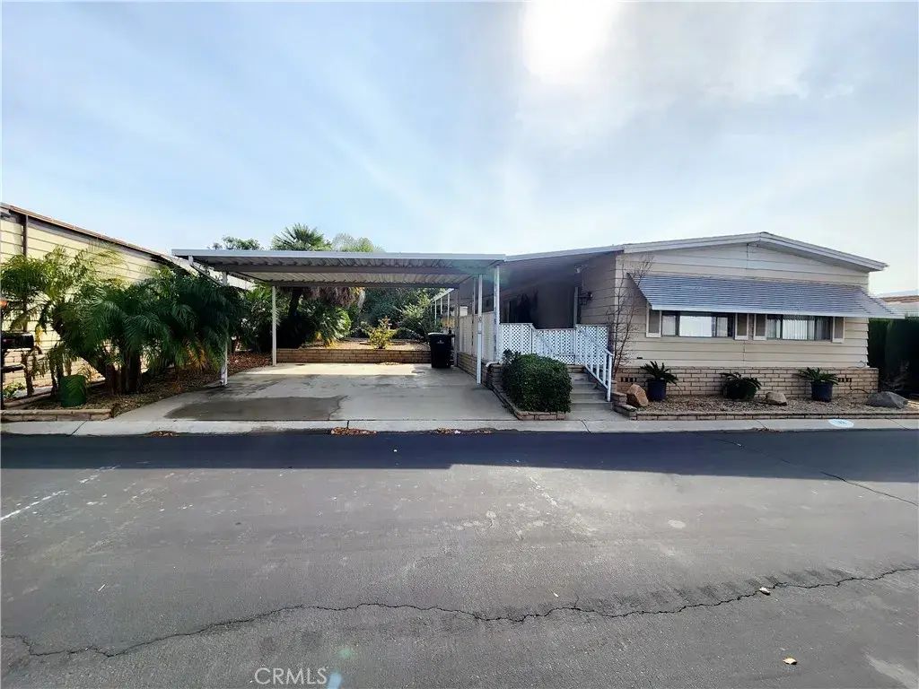 3500 Buchanan 145, Riverside