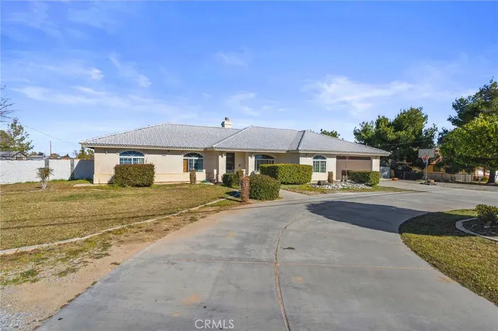 15120 Live Oak St, Hesperia