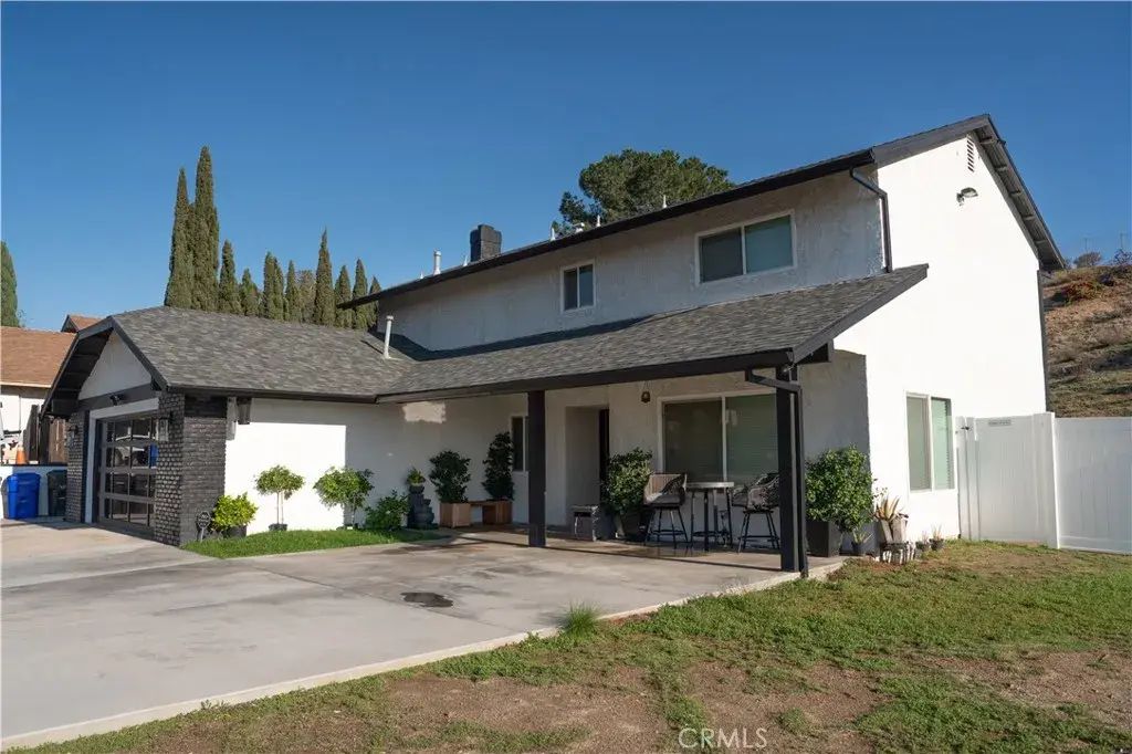 7320 Percheron, Jurupa Valley