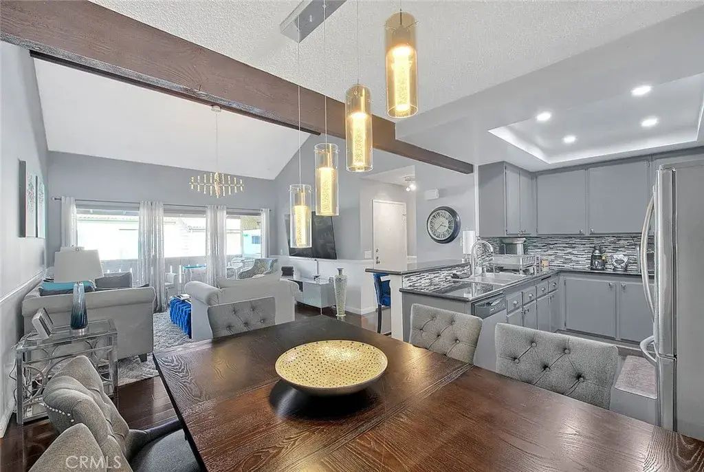 44 Carriage Way 108, Pomona