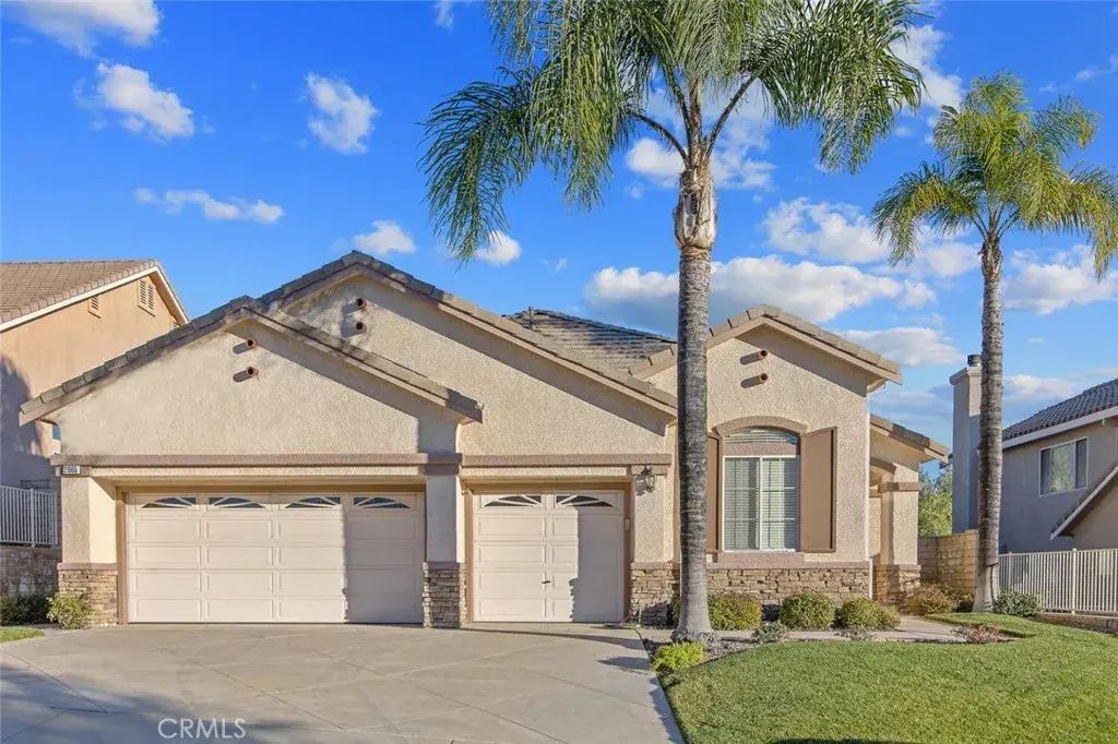21665 Canyon Heights Circle, Saugus