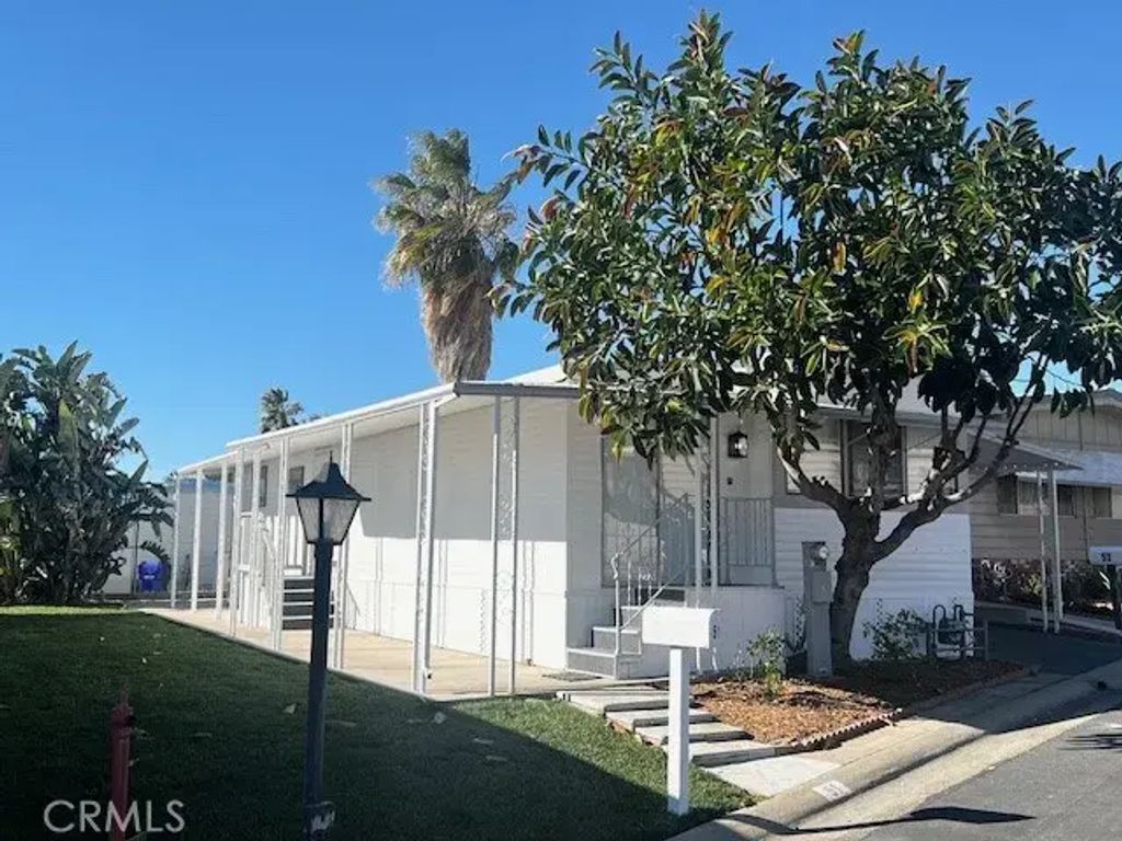 2692 Highland 51, Highland
