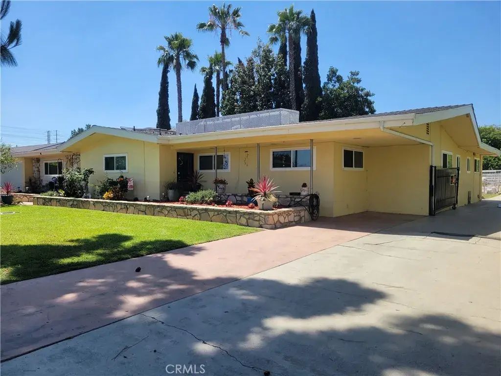 7015 N Atlantic Place, Long Beach