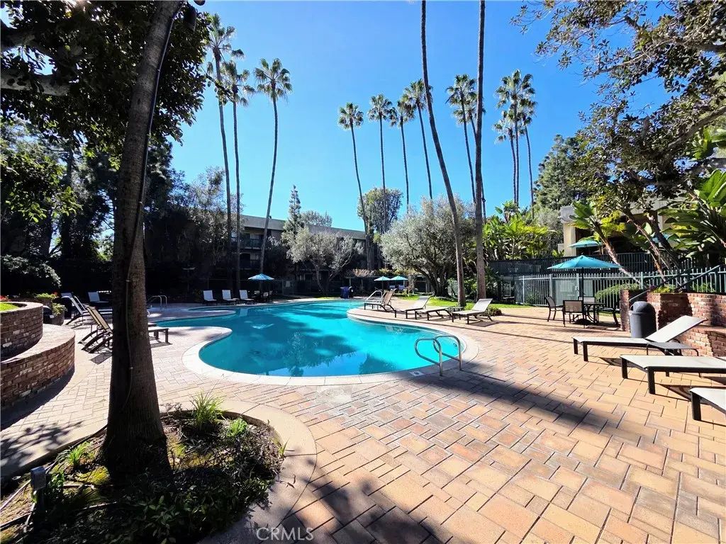 576 N Bellflower Blvd 228, Long Beach