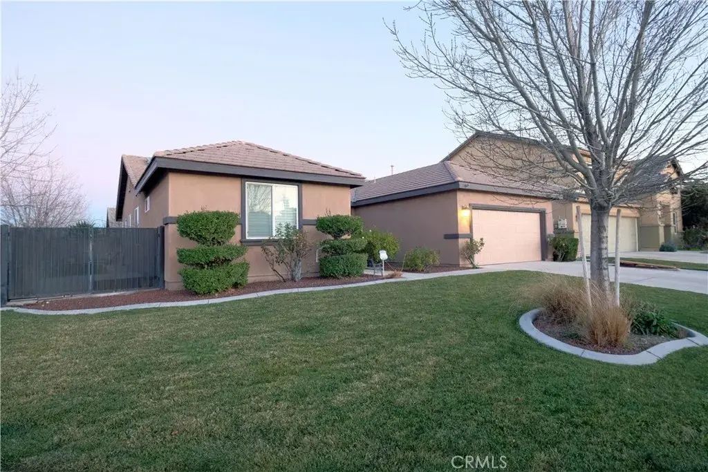 44638 Painted Desert, Lancaster