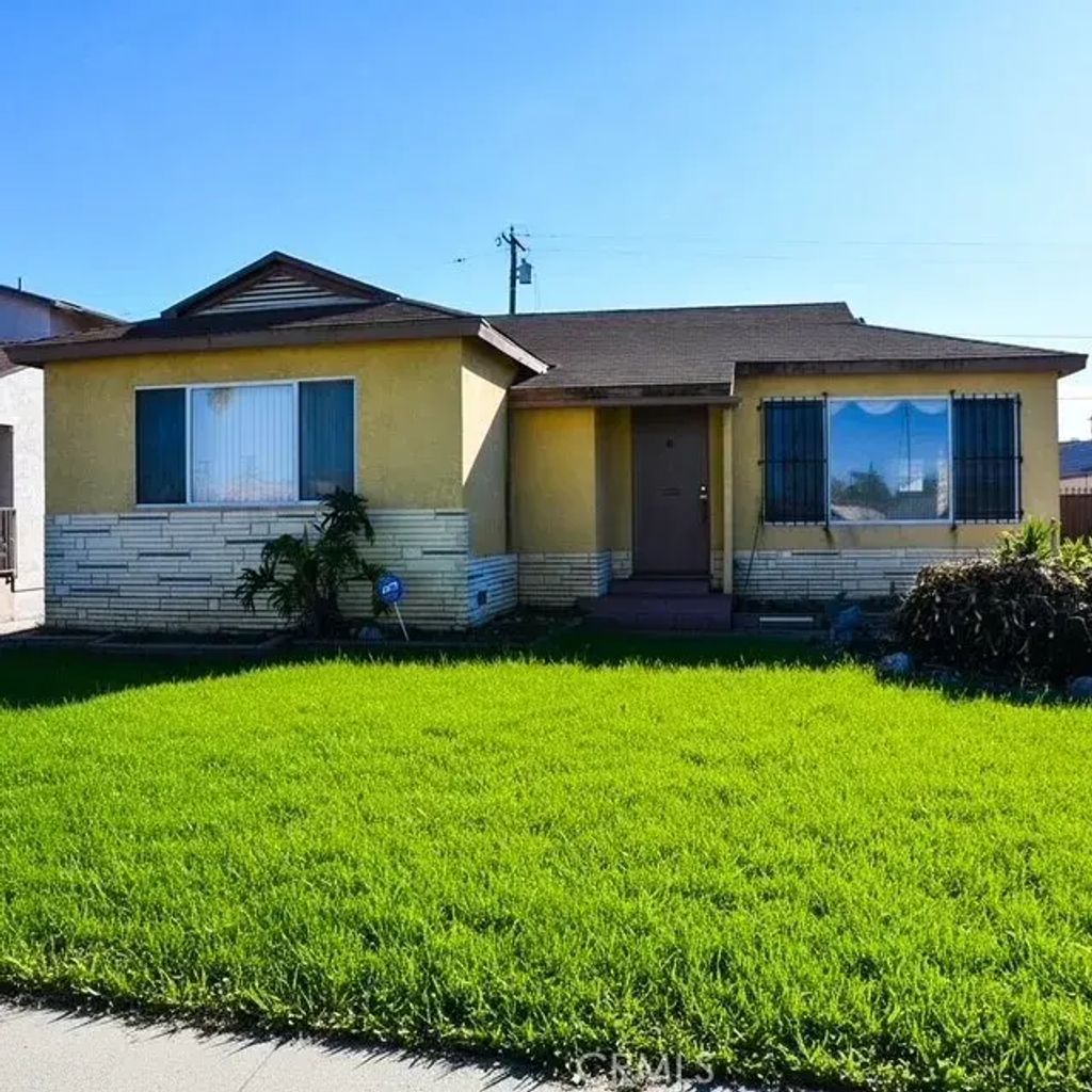 1422 W 110th, Los Angeles