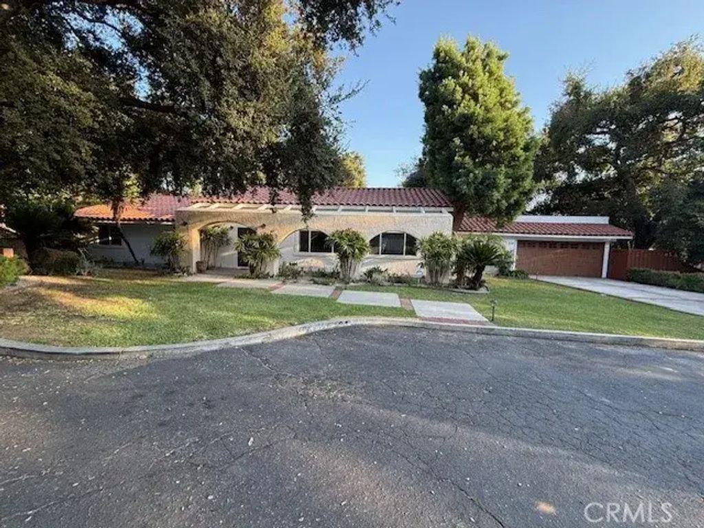 1158 Norumbega, Monrovia