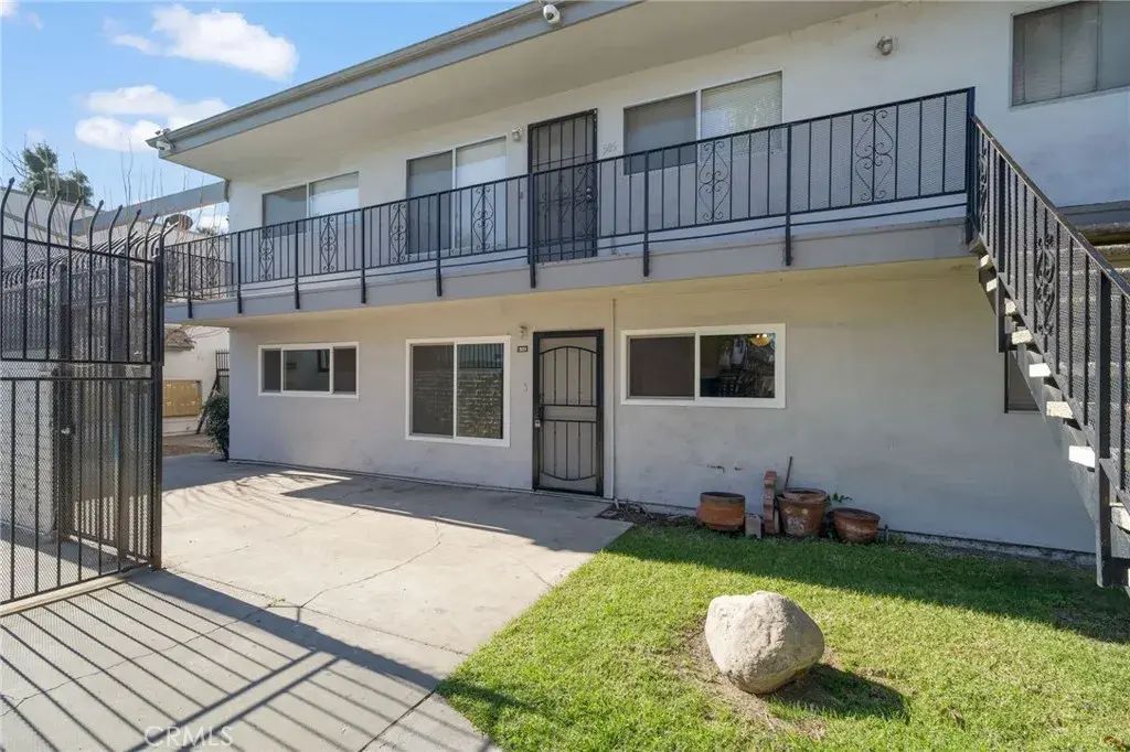 5500 Ackerfield Avenue 501, Long Beach