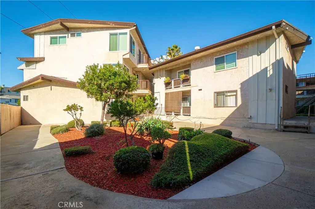7000 S La Cienega 25, Inglewood