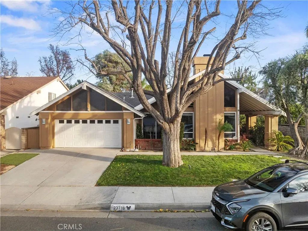 23716 Rotunda, Valencia