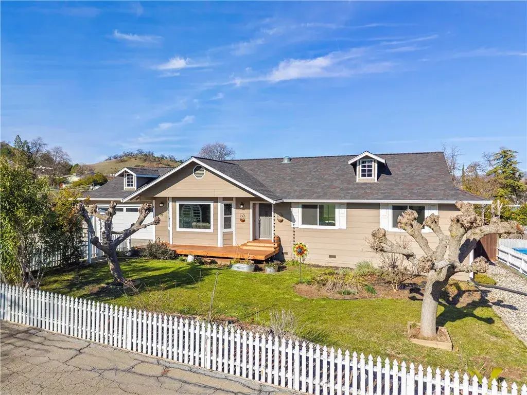 170 Deer Hill Lane, Lakeport