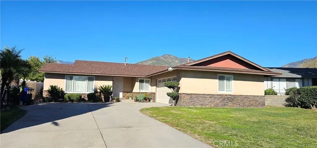 3166 Atlantic, Highland