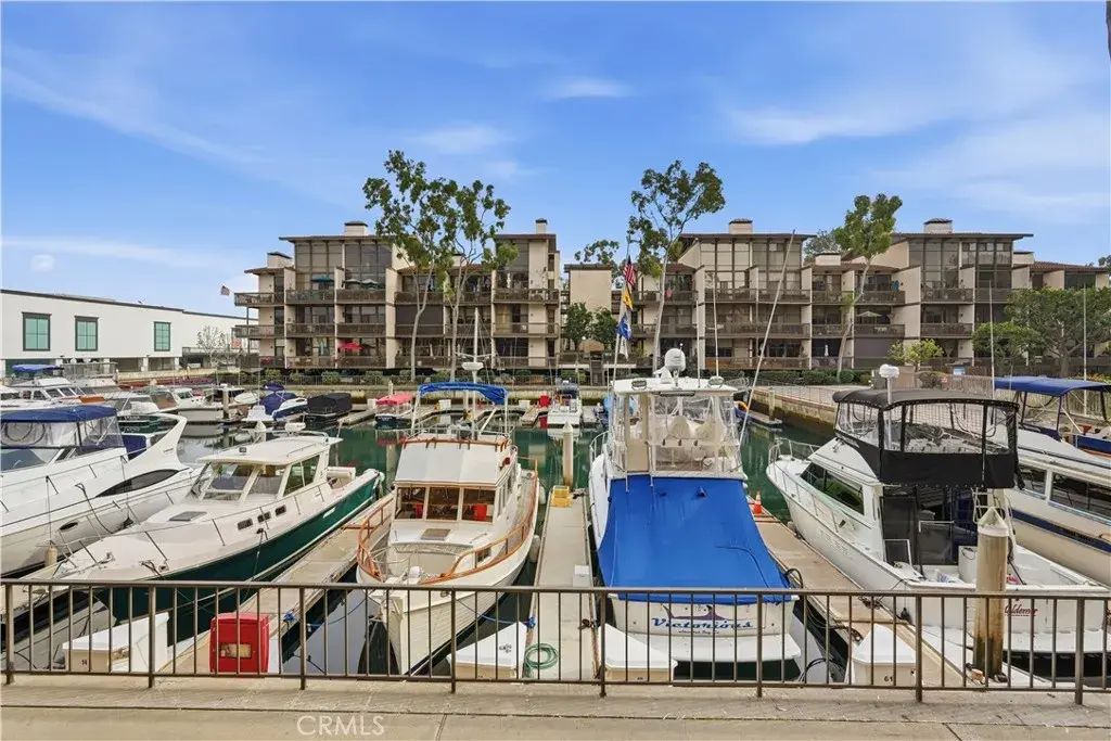 6126 Marina Pacifica North, Long Beach