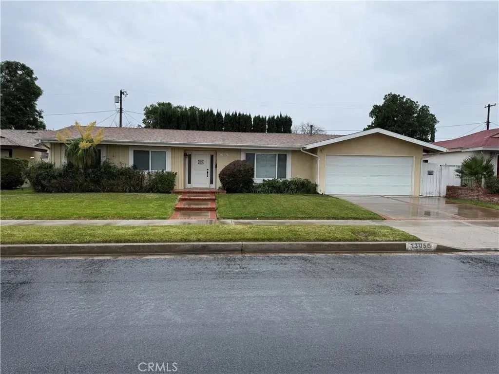 23056 Lanark, West Hills