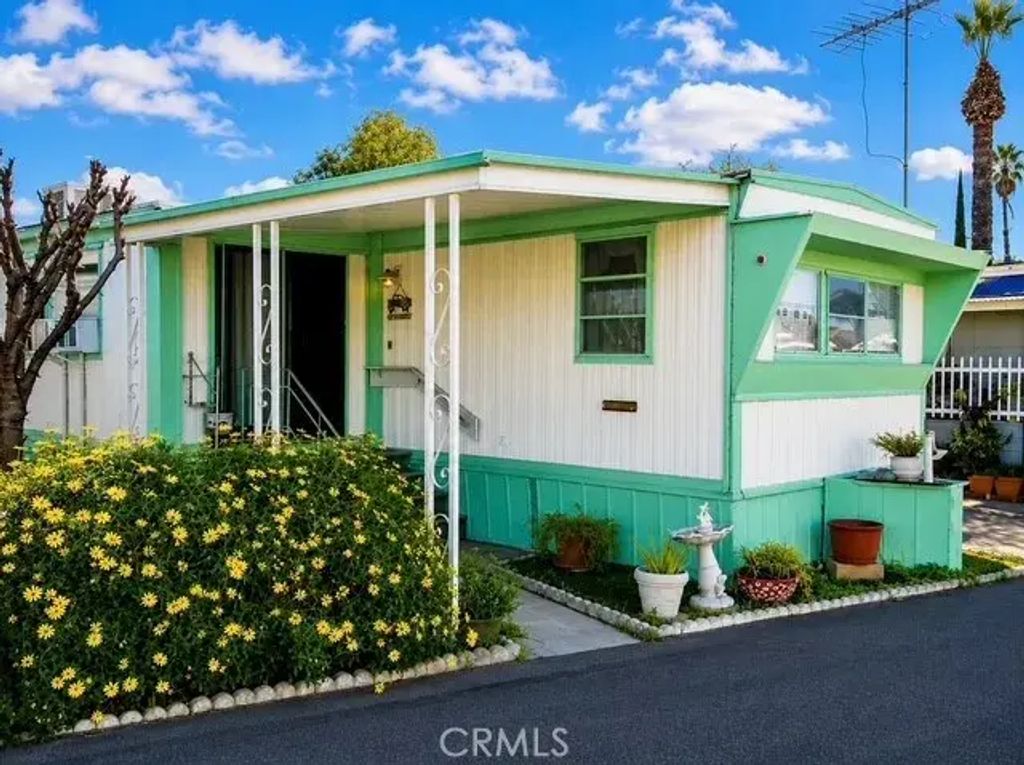 10965 Glenoaks 132, Pacoima
